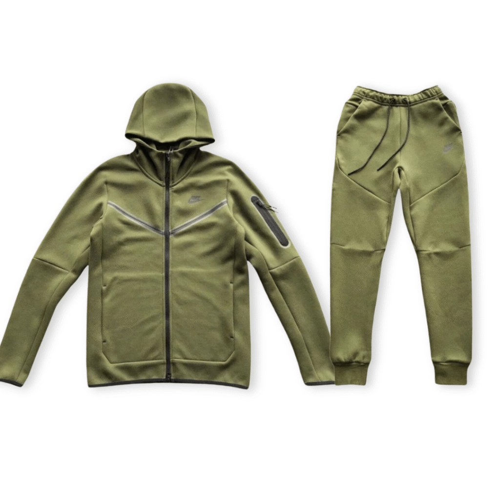 Conjunto Sportswear Tech Fleece