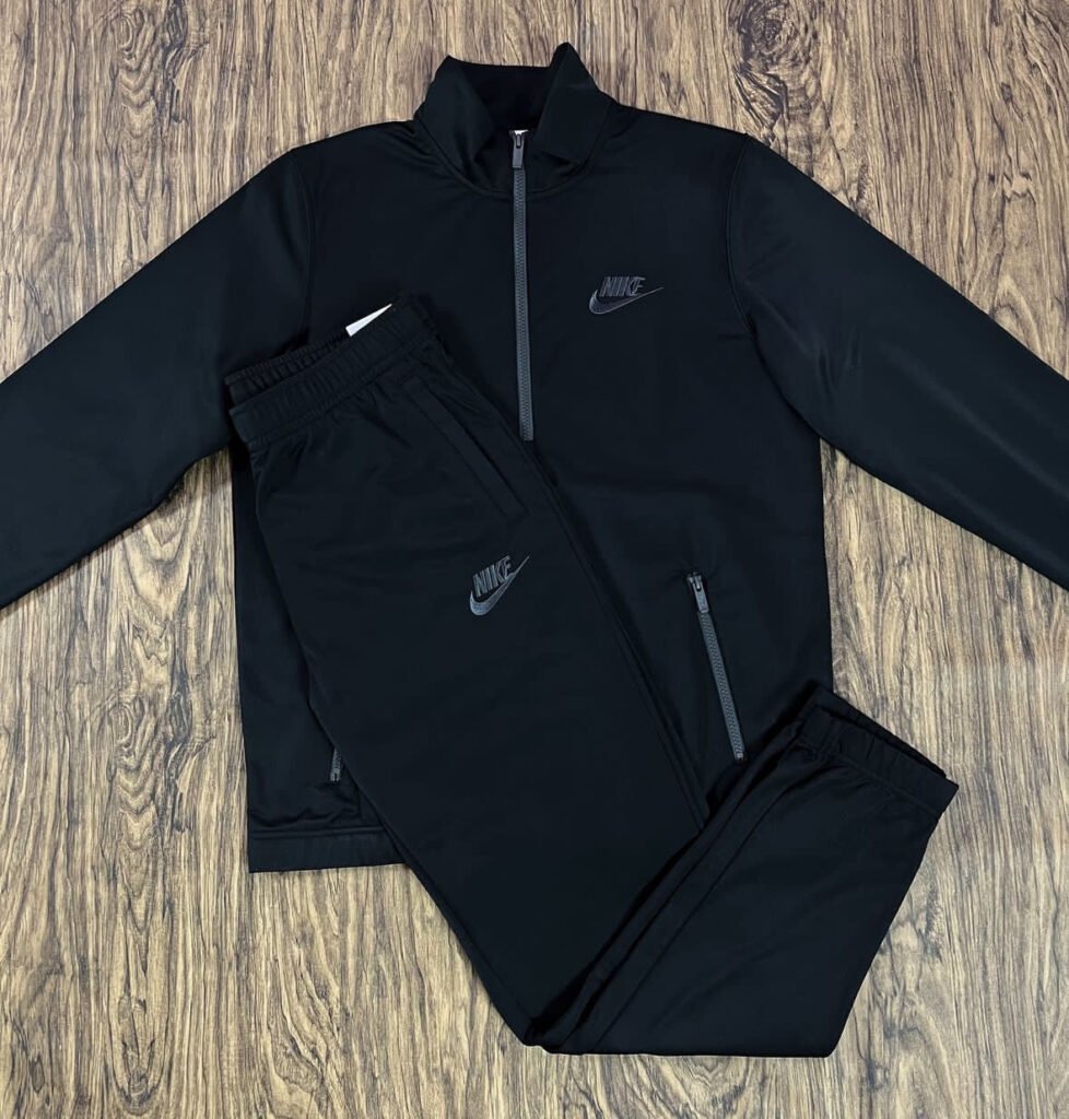 Conjunto Strike