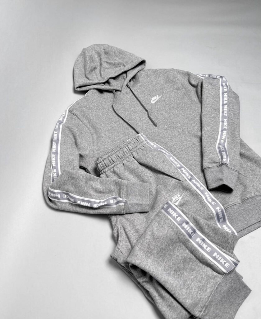 Conjunto Tracksuit Europa
