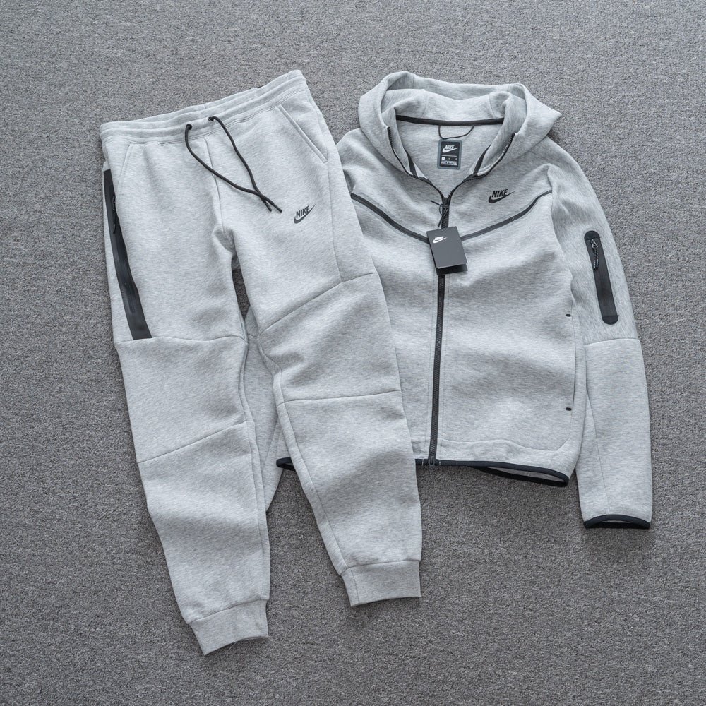 Conjunto Tech Fleece Cinza