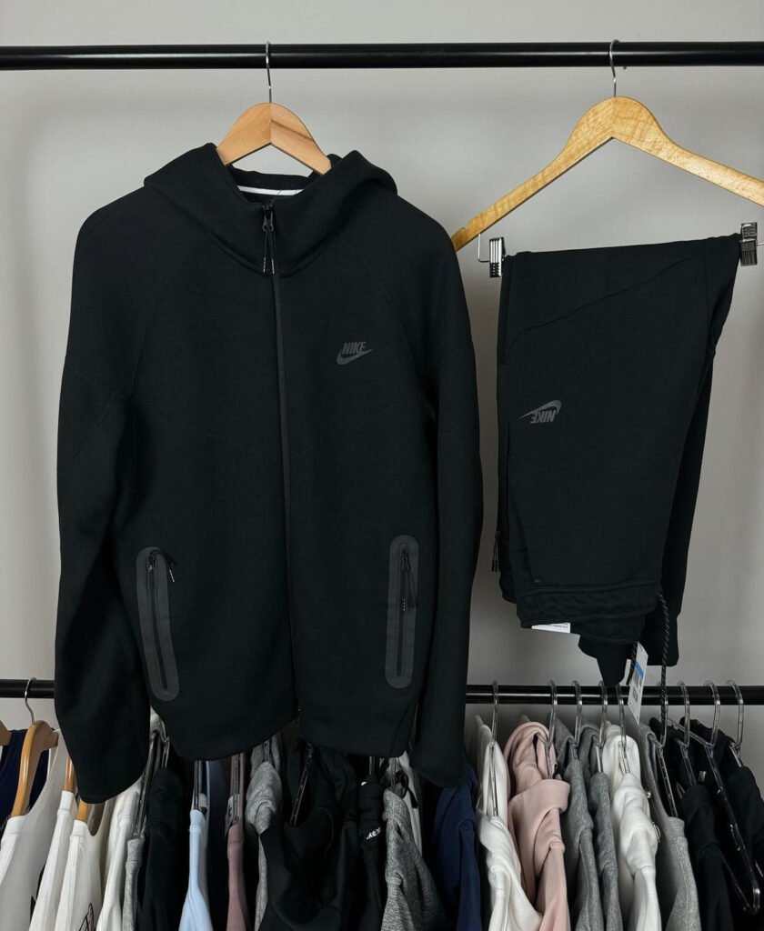 Conjunto Tech Fleece Preto