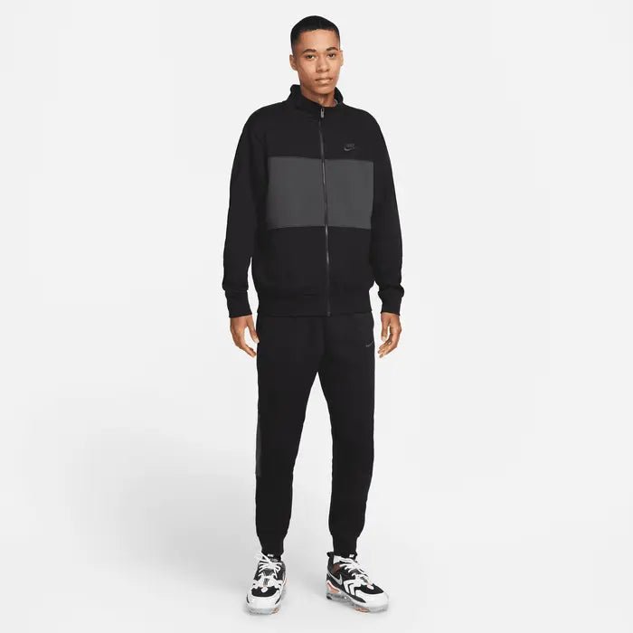Conjunto Sportswear Essentials