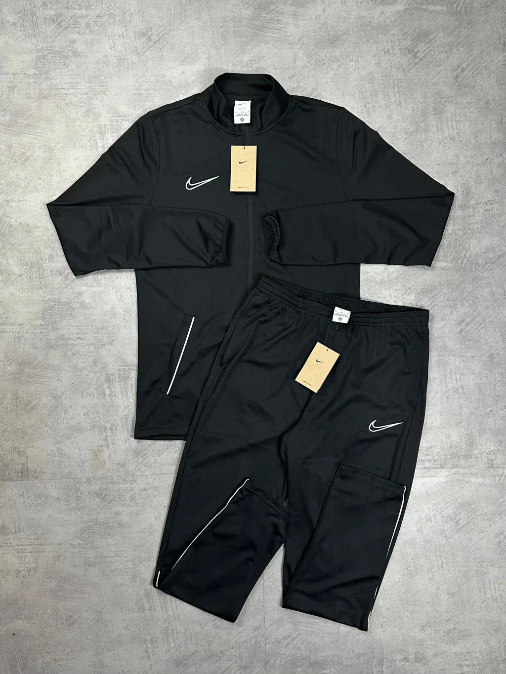 Conjunto Dri-Fit 2021 (Branco e Preto)